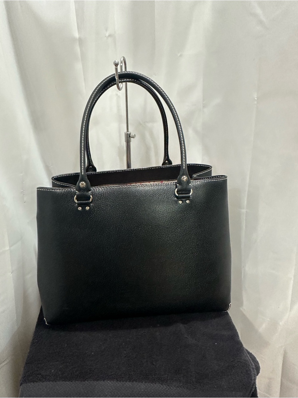 kate spade Black Leather Tote with Floral Scarf and Matching Wallet - Picture 7 of 17